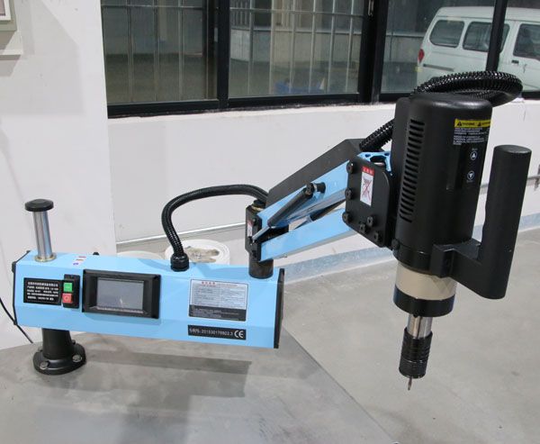 數(shù)控攻絲機